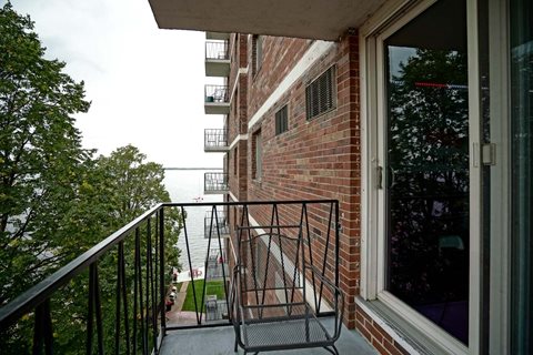 Surf and Surfside apartments and townhomes in Downtown Madison, WI. Fully Furnished, studio, one bedroom, 2 bedroom. Lake views. Managed by Wisconsin Management Company